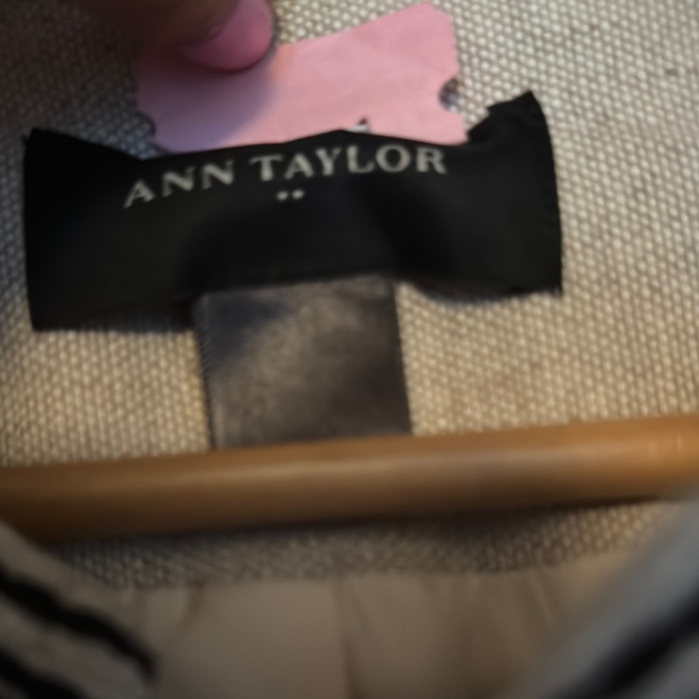 Ann Taylor Beige and Black Embroidered Women's Jacket - Picture 7 of 7